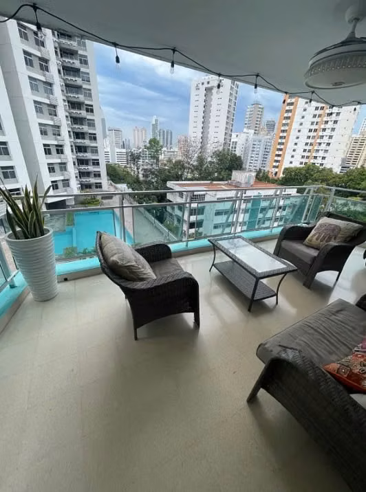 Venta Apartamento en El Cangrejo, PH Crystal, 230m2 - foto 1