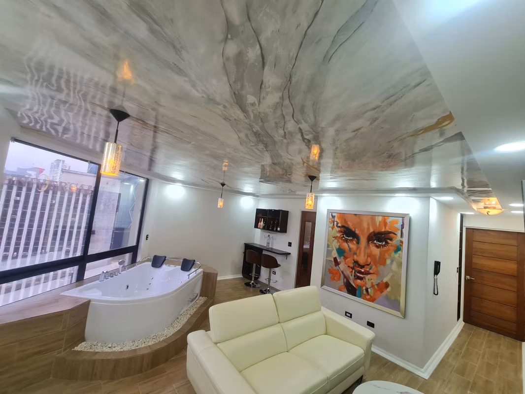Venta de Apartamento Bella Vista PH Vista Tower - foto 1
