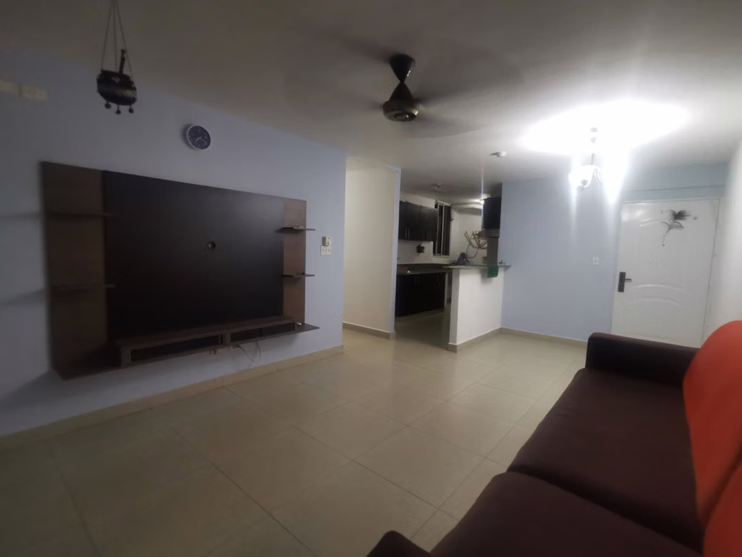 SUPER GANGA REMATE APT 3R2B1P EN FRENTE UTP EN TORRE TOSCANA CONDADO  115000 - foto 1