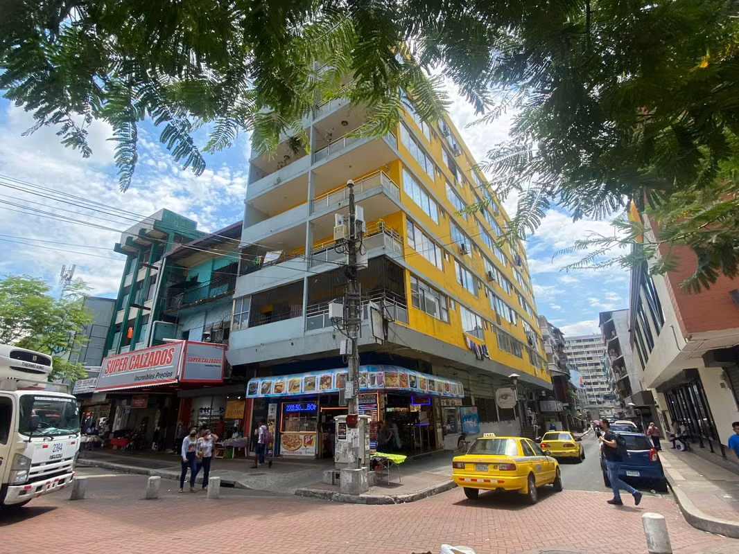 ALQUILER AVENIDA CENTRAL APARTAMENTOS DE  RECÁMARA - foto 1