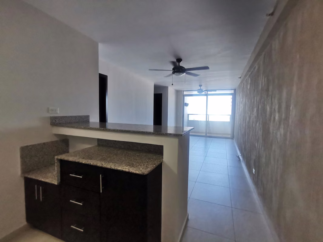 SUPER GANGA APT 3R2B2P CON VISTA A MAR EN PH VISTA PARK EN CARRASQUILLA 170000 - photo 1