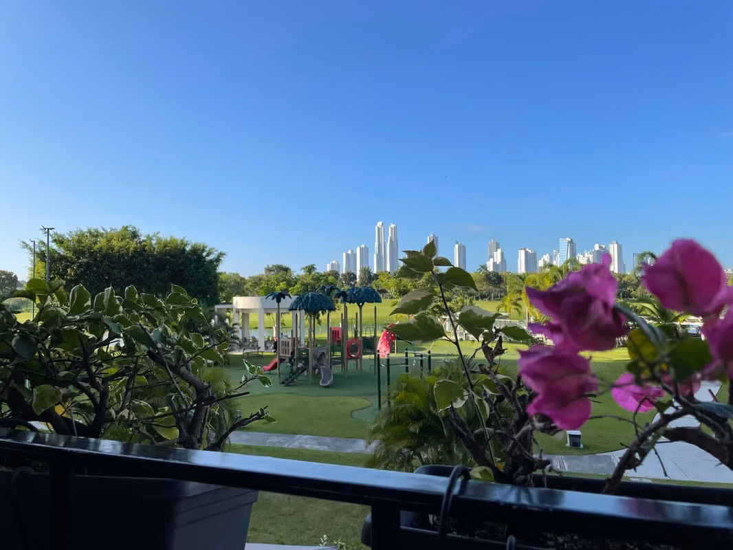 Apartamento de Lujo en PH Legacy Santa María Golf – 310 m² – Vista al Golf - photo 1