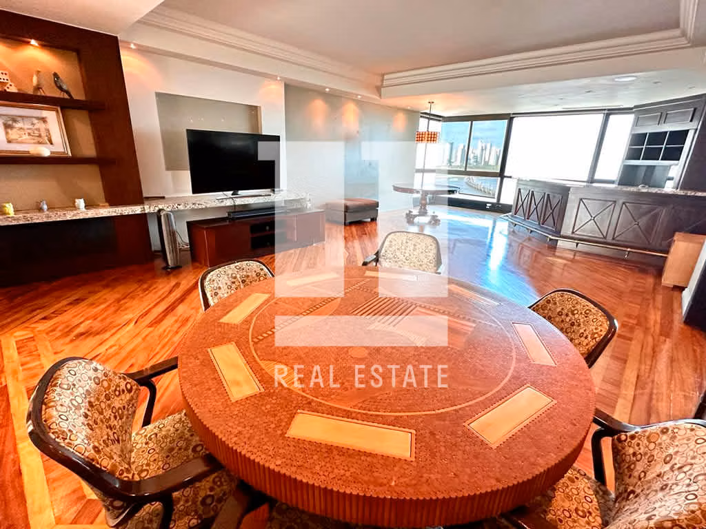 Se vende apartamento en Coco del Mar, Panamar - foto 1