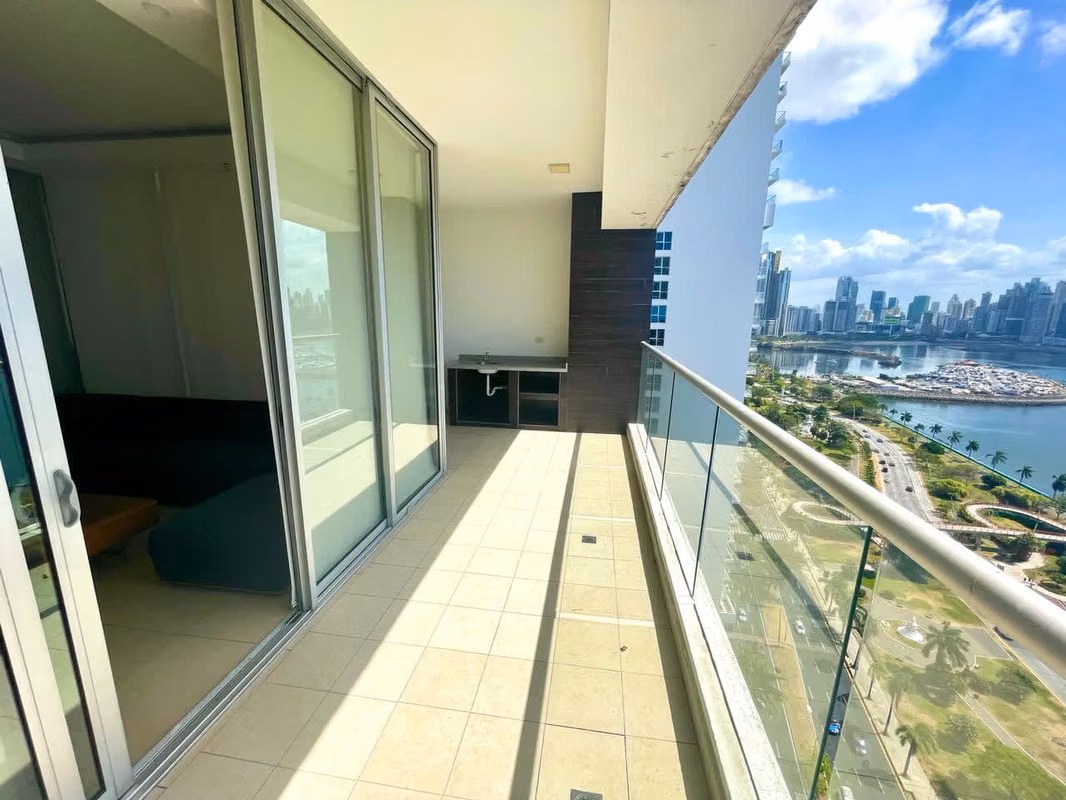 Venta de apartamento en Rivage - Ave. Balboa - photo 1