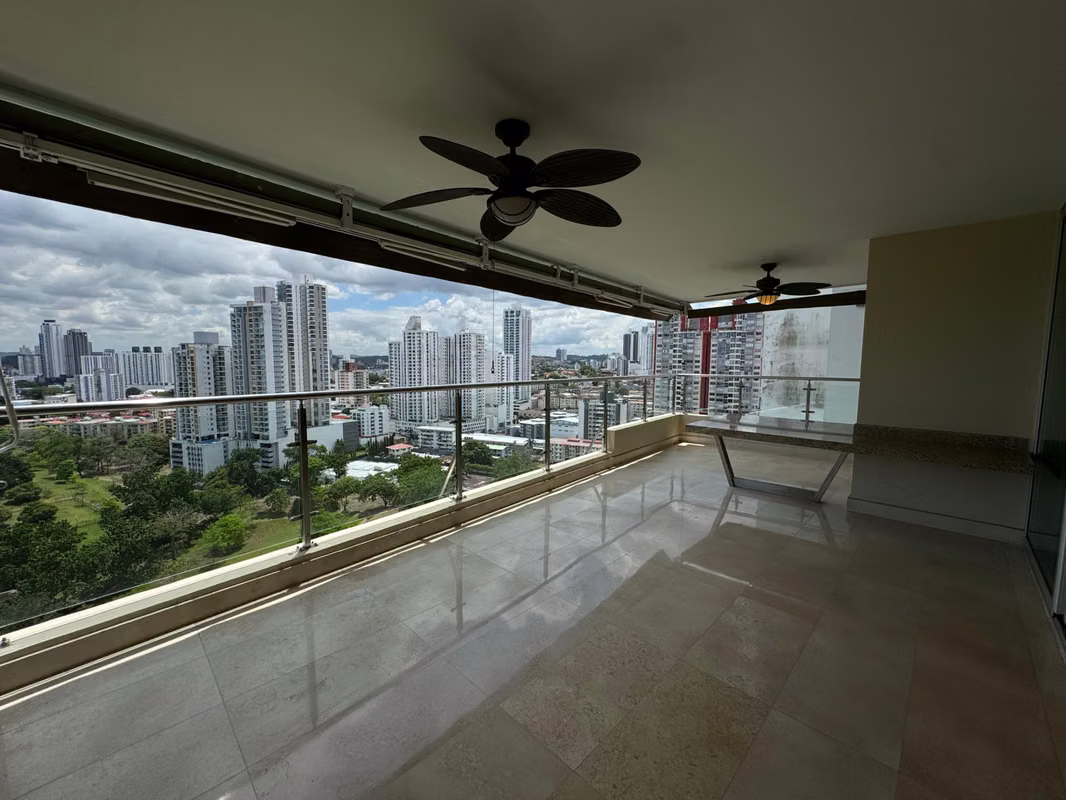 Venta de apartamento en Altos del Golf - foto 1