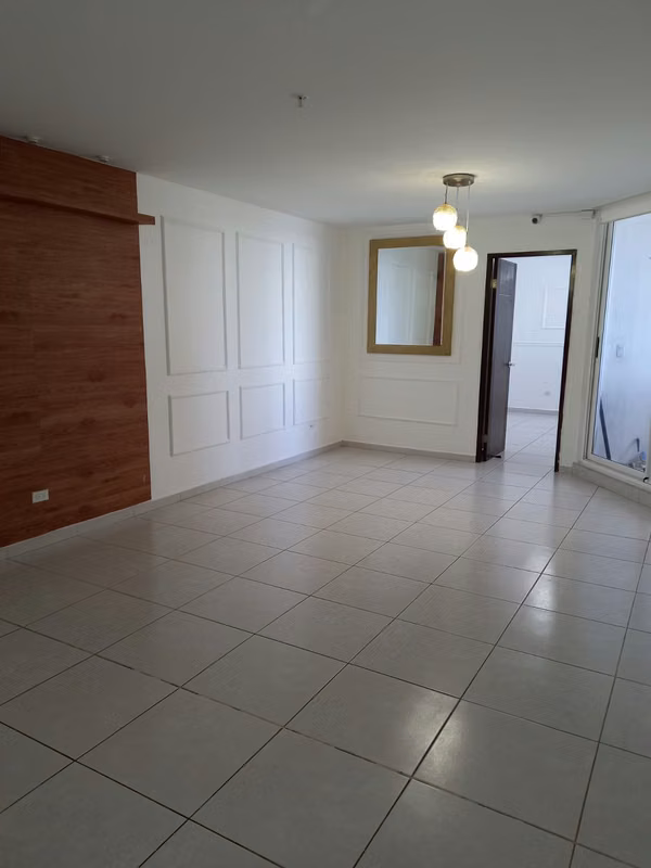 Venta de apartamento en Ave. Balboa - foto 1