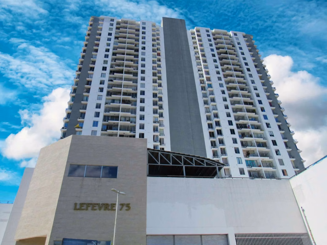 Venta de Apartamento en Parque Lefevre - photo 1