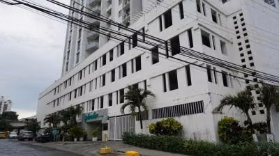 Banco Vende Apartamento en Splendor by the Park - photo 1