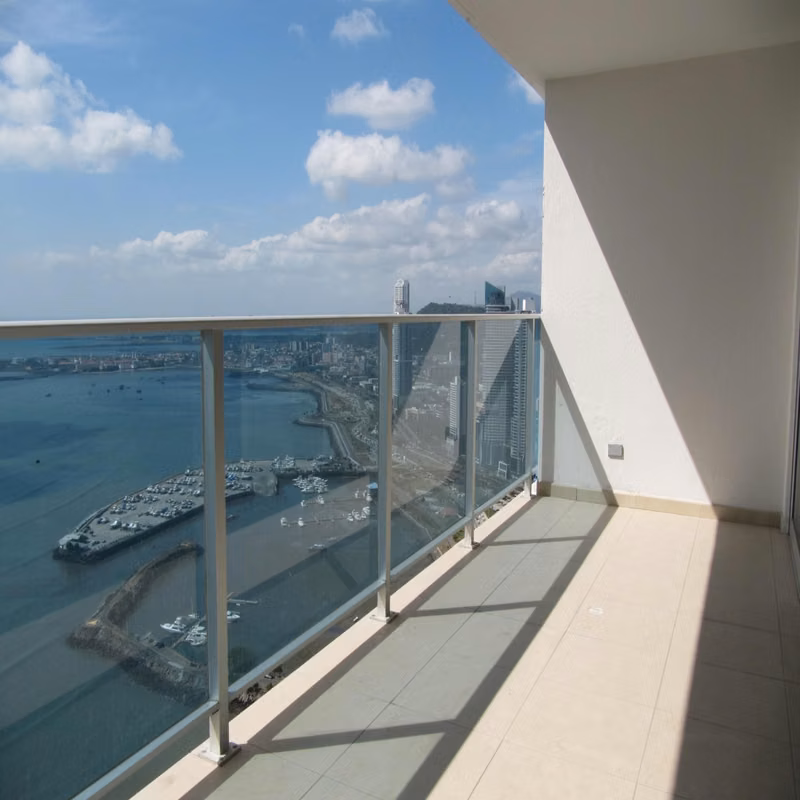 VENTA DE APARTAMENTO EN WATERS ON THE BAY, AVE. BALBOA - foto 1