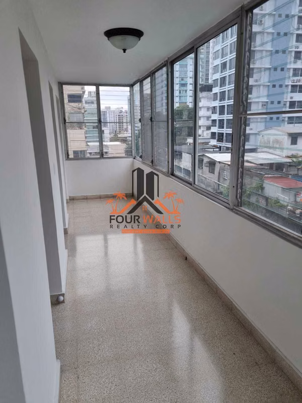 Venta de apartamento en Vía España - foto 1