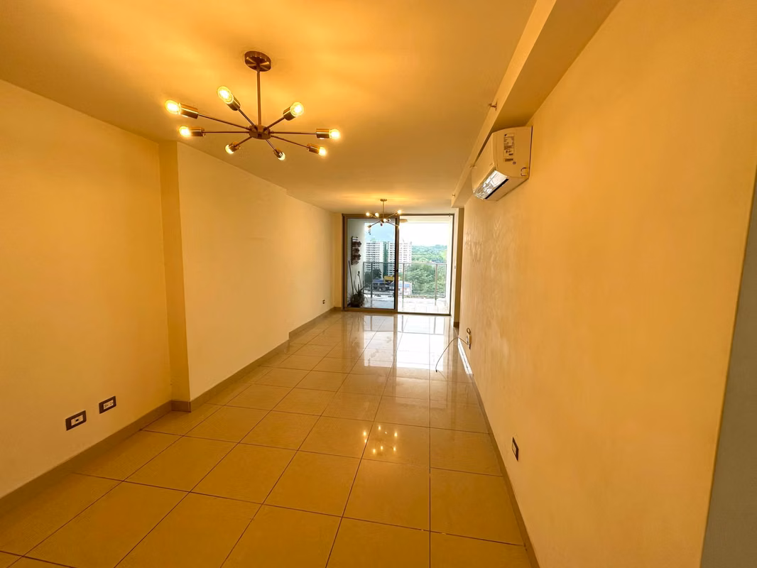 VENTA APARTAMENTO ROKAS CONDADO DEL REY - foto 1