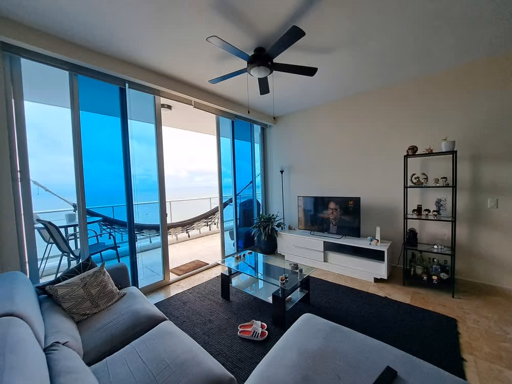 PH Destiny - En venta apartamento en piso alto con full vista al mar - foto 1