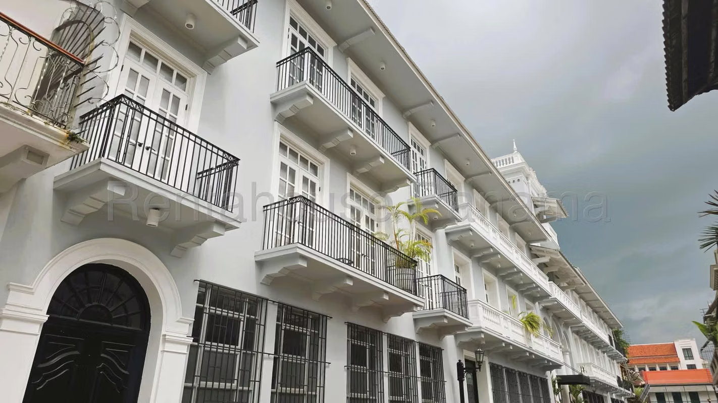 Venta de Apartamento de 86 m2 en Casco Antiguo 25-5230GG - foto 1