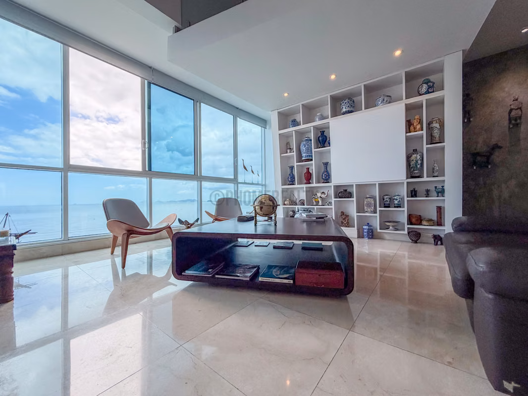 Apartamento en venta en Costa del Este Panamá – 4 habitaciones con doble altura - photo 1
