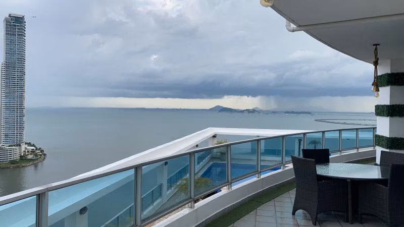 Edificio Bayfront Tower, Avenida Balboa - foto 1