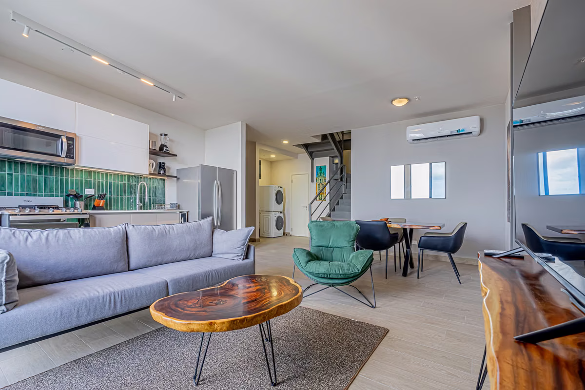 Spacious Family Penthouse near Casco Viejo | 125 m² | 2 Bedrooms + 2.5 Bathrooms - foto 1