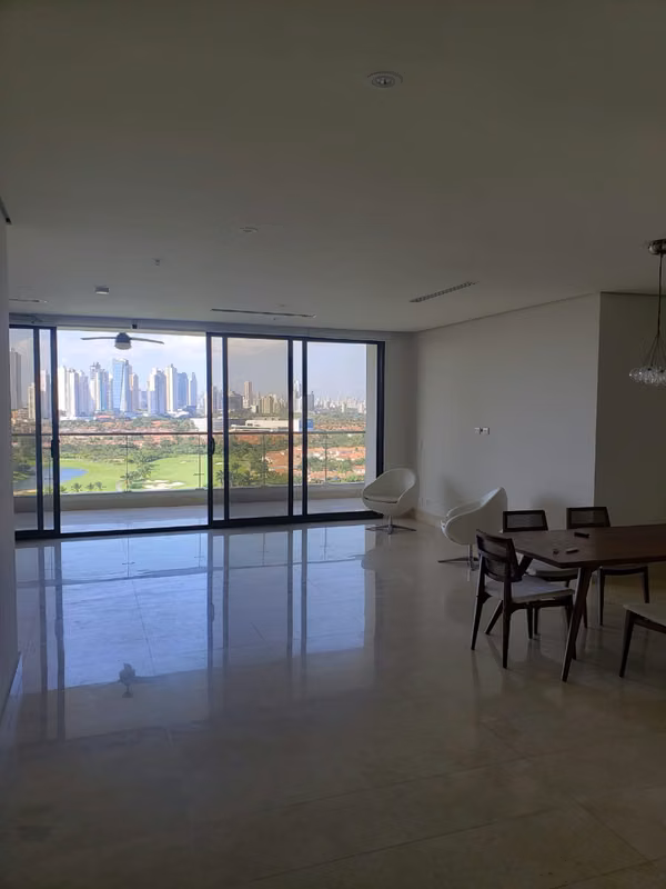 Venta de Apartamento en Santa María, PH La Vista on the Green, 300m2 - foto 1
