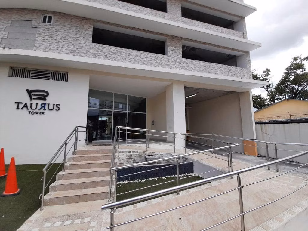 Vendo Hermoso apartamento Ph Taurus Towers - foto 1