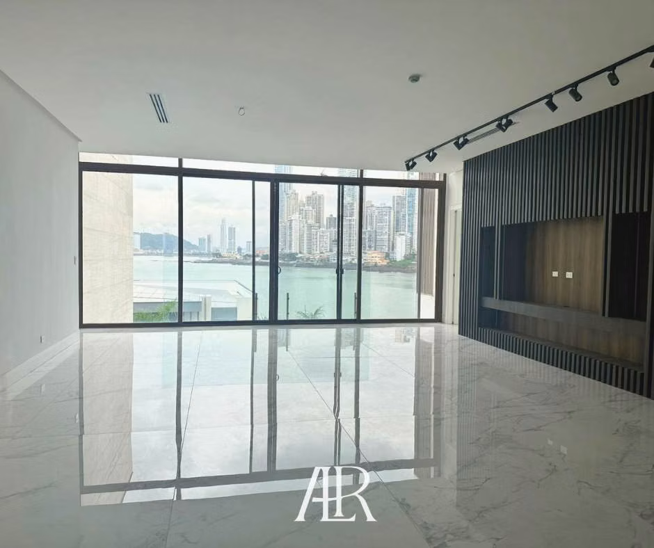 Vendo Apartamento Exclusivo en Ocean Reef Islands, P.H. Water Front - photo 1