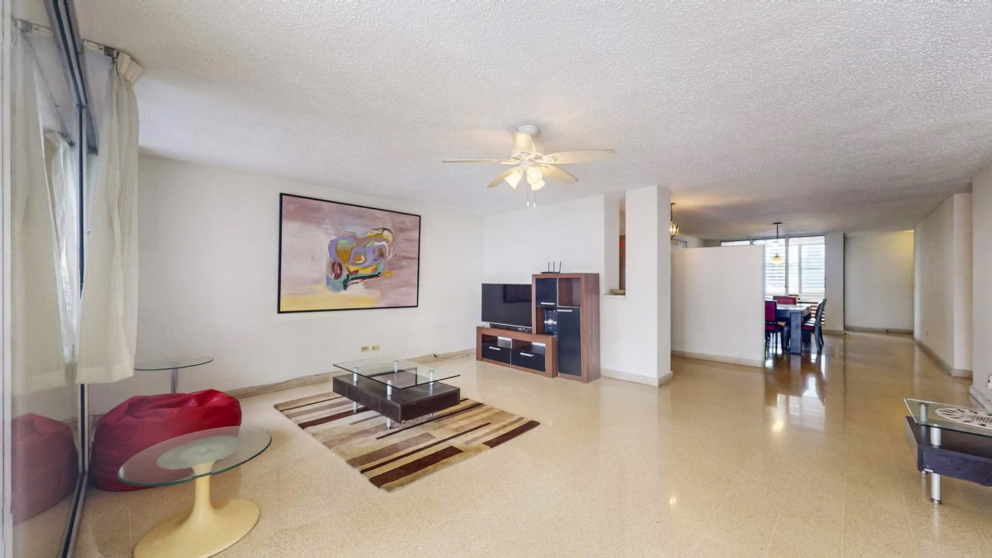 Venta de amplio apartamento en Obarrio (PH Bonanza) - Oportunidad Unica - foto 1