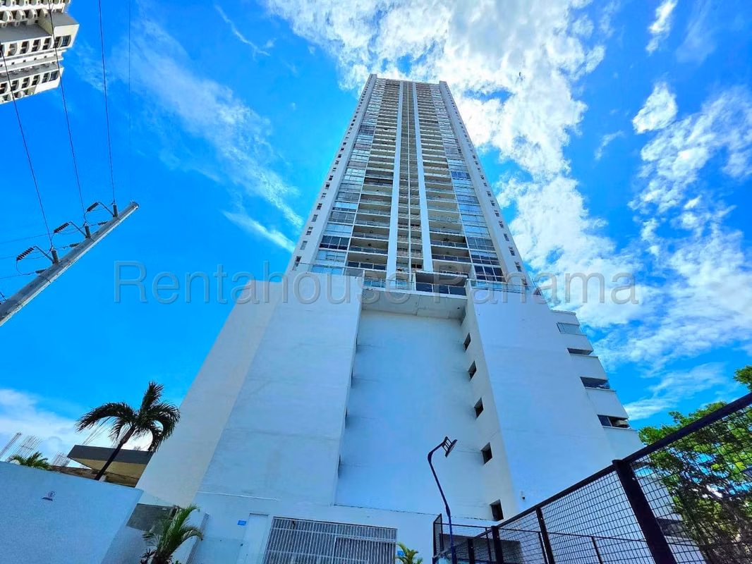 Venta de Apartamento de 185 m2 en PH Bahía del Golf, Altos del Golf 24-77GG - foto 1
