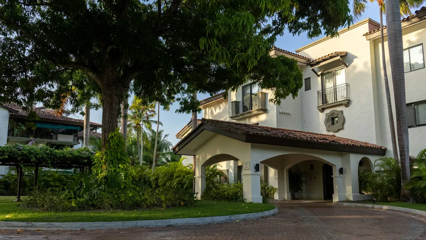 Venta de Apartamento de Lujo en Paseo de Las Casas en Buenaventura Golf & Beach Resort - photo 1