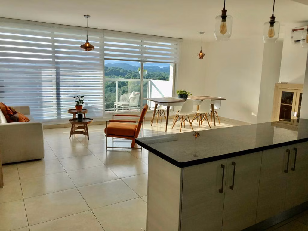 Melissa Foster Luxury Vende Hermoso Apartamento en el PH Clayton Park II MF1604 - foto 1