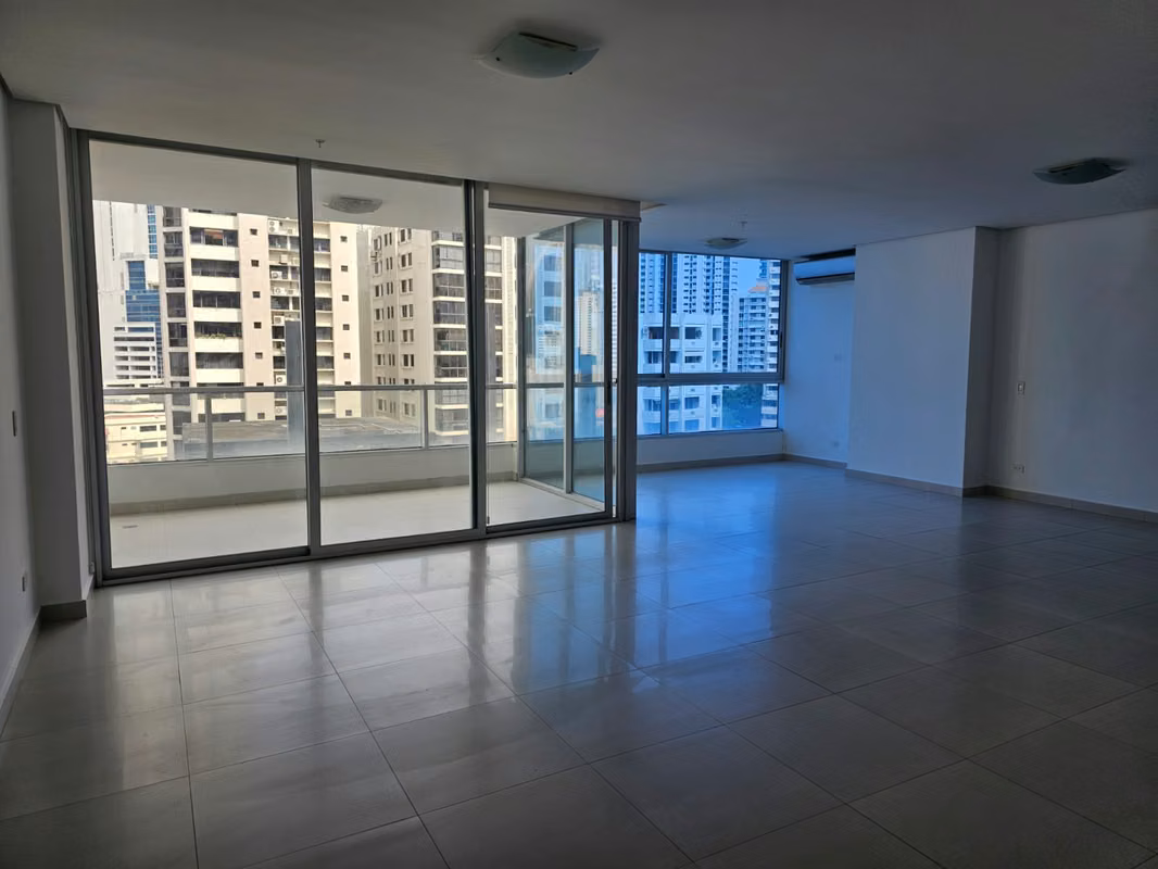 BANCO VENDE APARTAMENTO EN P.H. MARBELLA 47 - photo 1