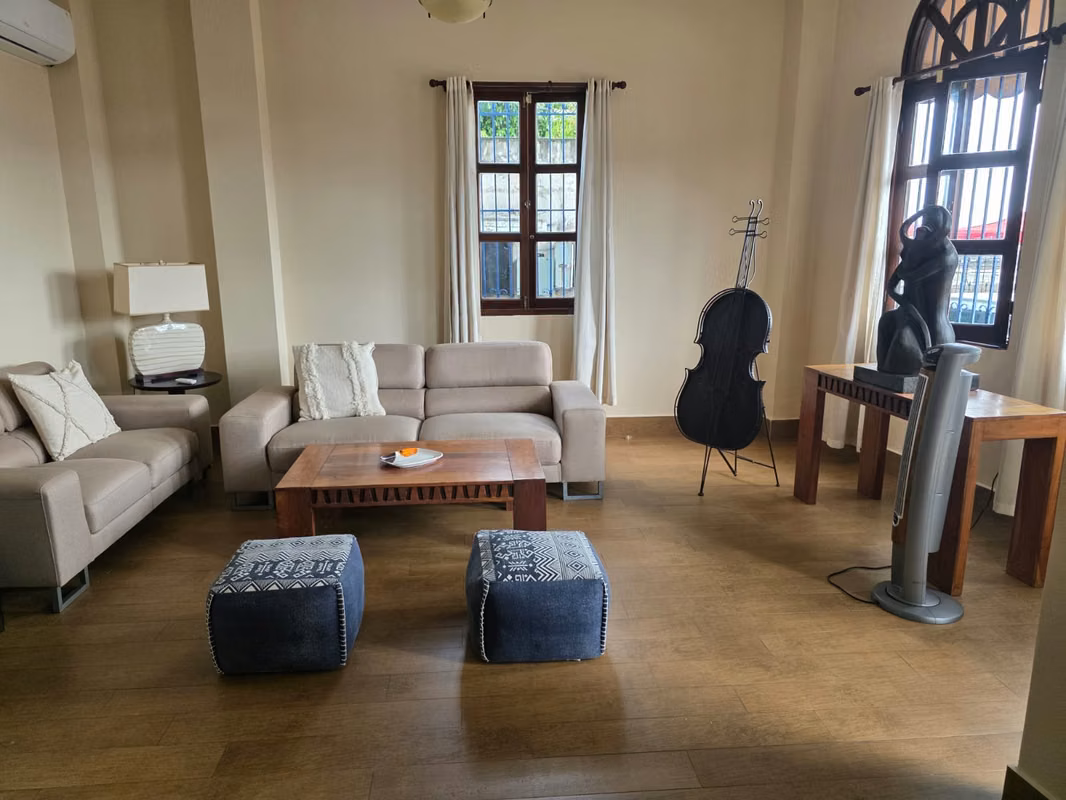 Melissa Foster Luxury Alquila Hermoso Apartamento en Casco Antiguo MF1628 - foto 1