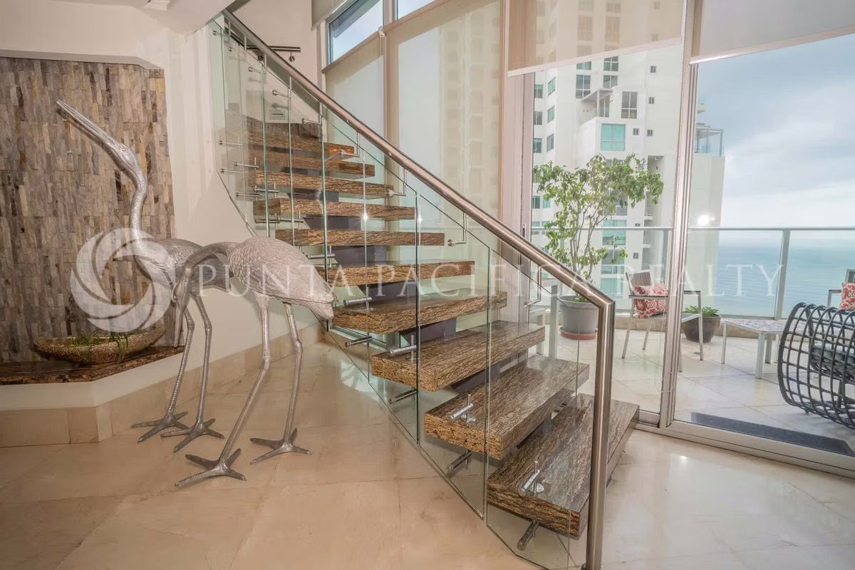 En Venta Penthouse, PH Blue Bahia | Punta Pacifica | 449m2 - photo 1