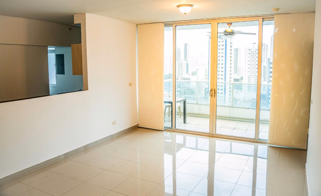 Venta de practico apartamento en Harmony – San Francisco - foto 1