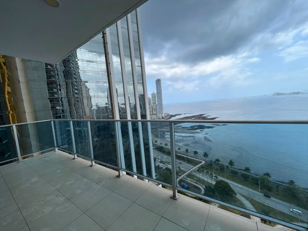 Venta de apartamento en Avenida Balboa | PH WATERS ON THE BAY - foto 1