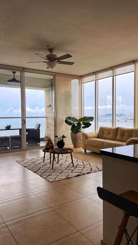 Venta hermoso apartamento en Avenida Balboa - foto 1