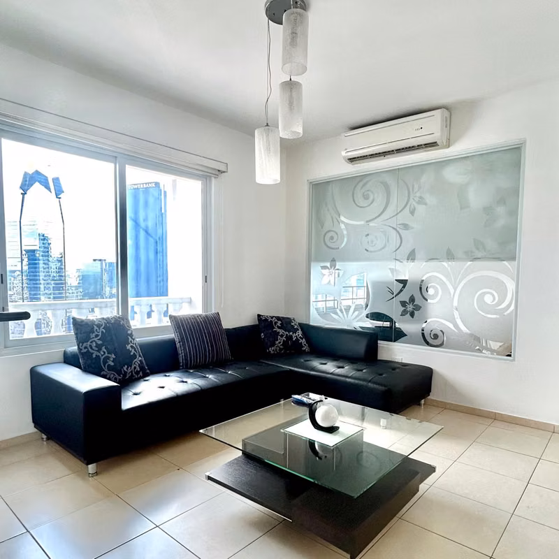 Apartamento EN VENTA, primera linea de la Ave. Balboa - foto 1