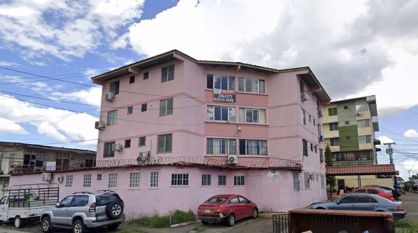 SE VENDE APTO EN PARQUE LEFEVRE - foto 1