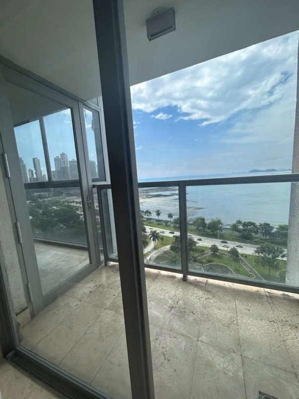 Vendo hermosos apto full amoblado en Avenida Balboa - foto 1