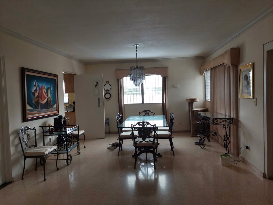 Vendo Apartamento Grande en Obarrio 3 rec y 2,5 Baños - foto 1