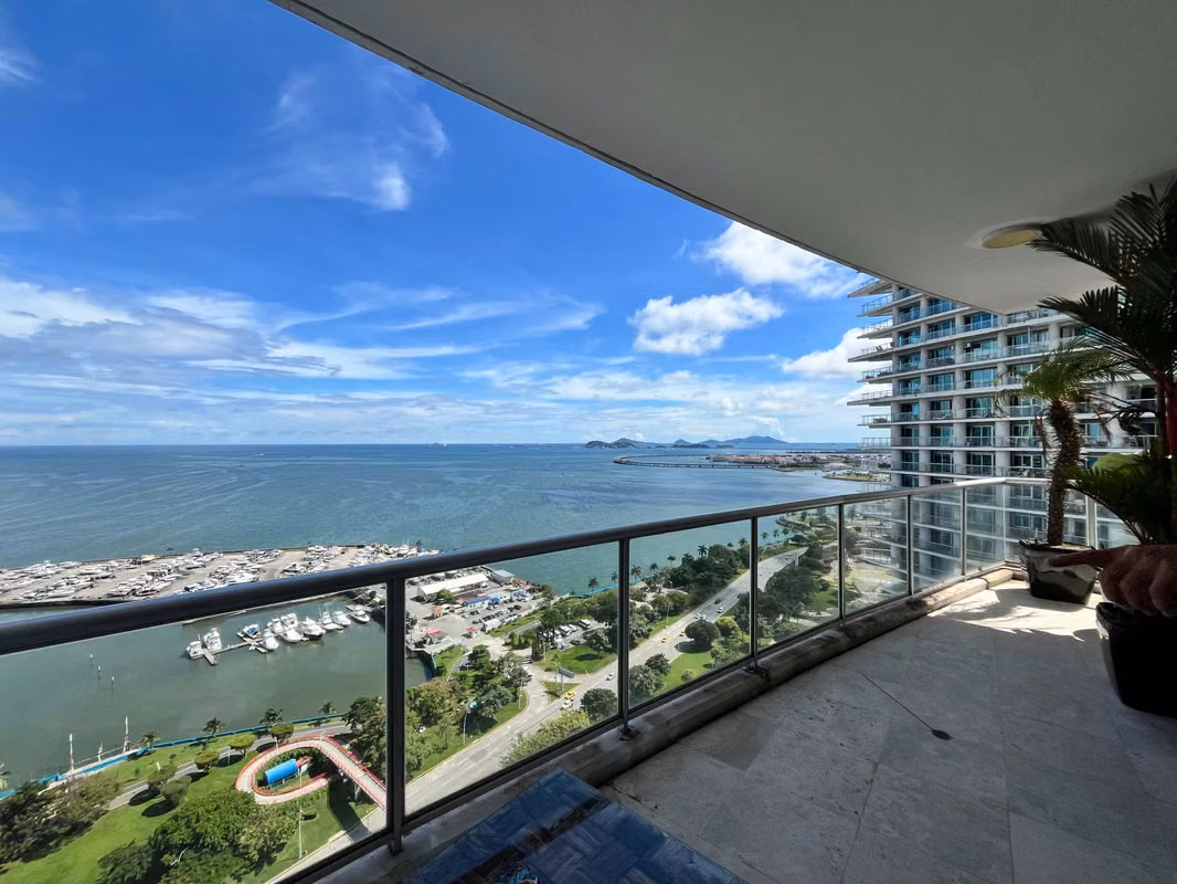 Venta de apartamento en Avenida Balboa - Sky Residences - foto 1