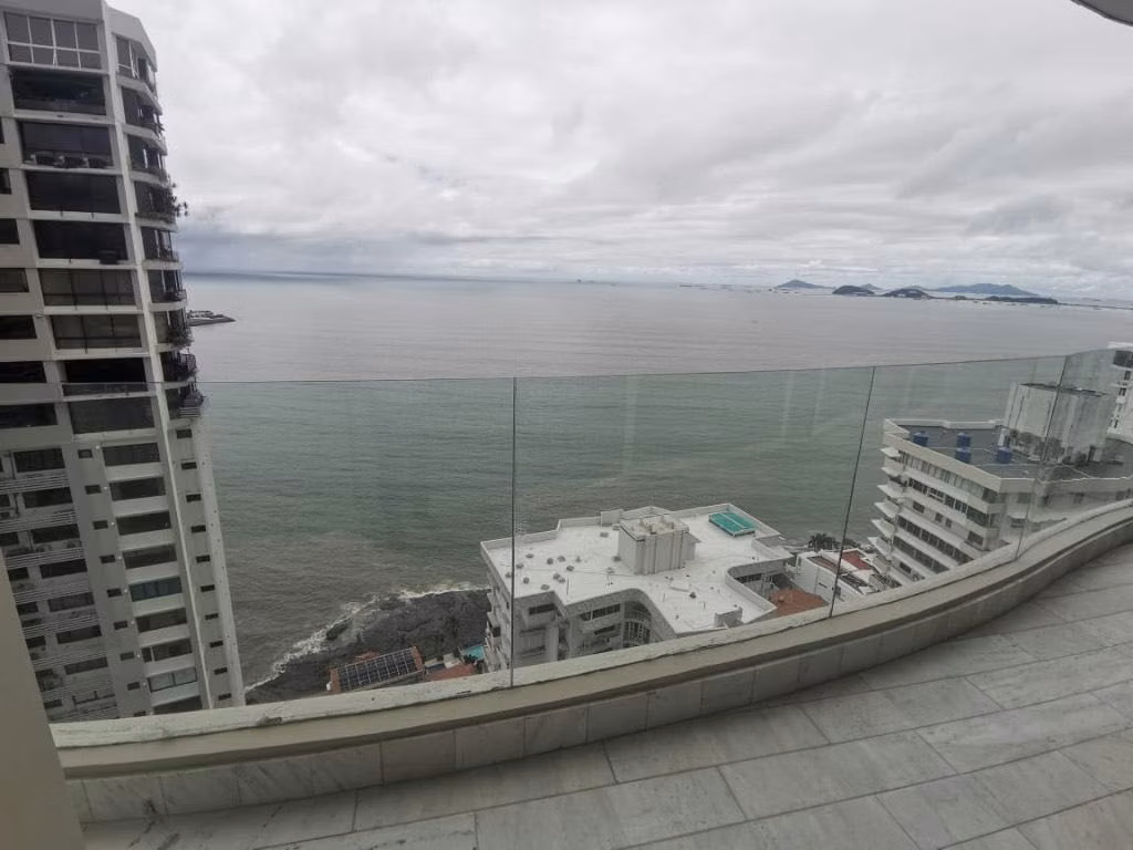 Se alquila espectacular apartamento en PH The Towers Paitilla - photo 1