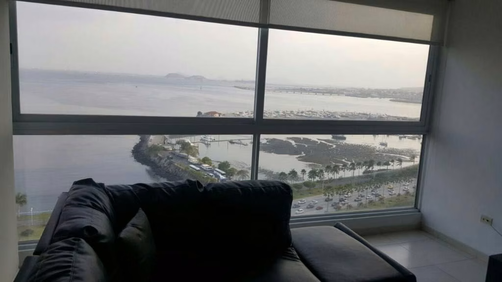 Vendo PH Vista del Mar en Avenida Balboa. Excelente vista a la bahía - foto 1