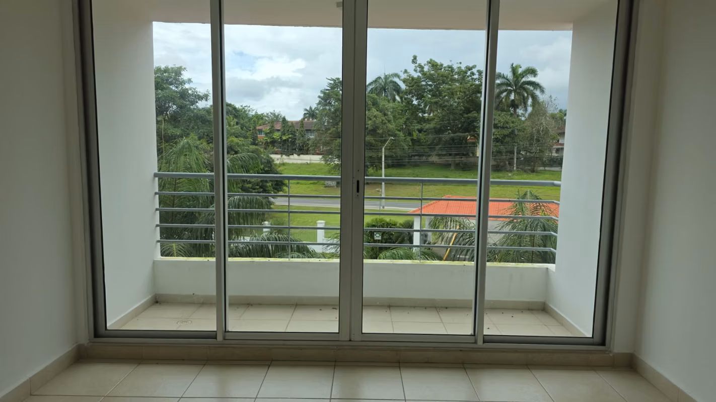 Melissa Foster Luxury se vende apartamento en Clayton Park MFR1793 - foto 1