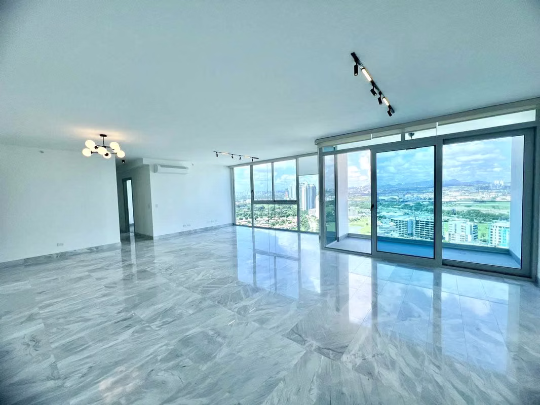 Alquiler Apartamento The Ivy Santa Maria, Piso Alto, Vista al Golf - photo 1