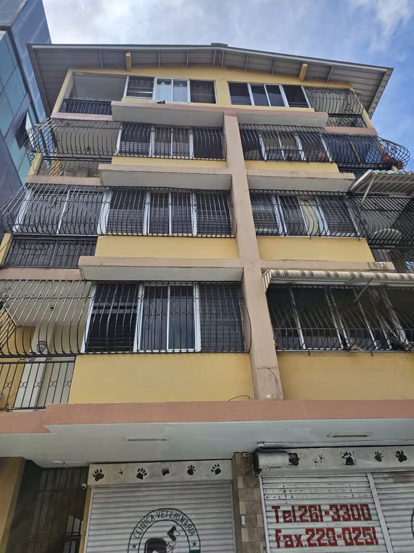 Se vende apartamento en Bethania, Edificio Espave, Ave. La Paz - photo 1