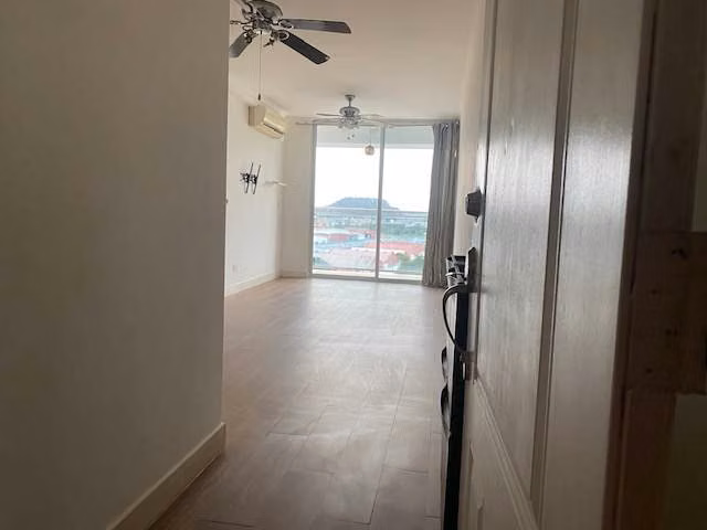 EN VENTA APARTAMENTO EN ALBROOK - foto 1