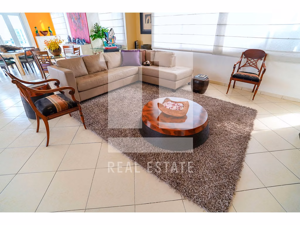 Penthouse en PH Brisas del Carmen - foto 1