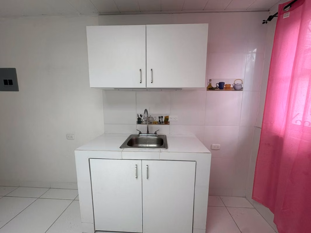 APARTAMENTO DON BOSCO INCLUYE INTERNET Y AGUA EN EL VALOR . NO BROKER - foto 1