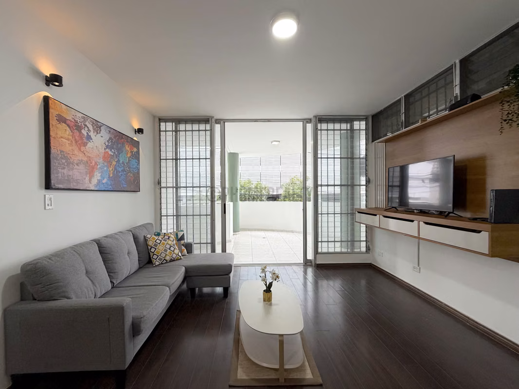 Apartamento en alquiler en San Francisco Panamá – 134 m², amoblado y con doble balcón - foto 1