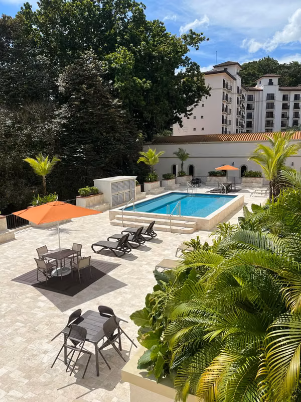 Venta de Apartamento en PH Embassy Village/ Oportunidad de Inversión - foto 1