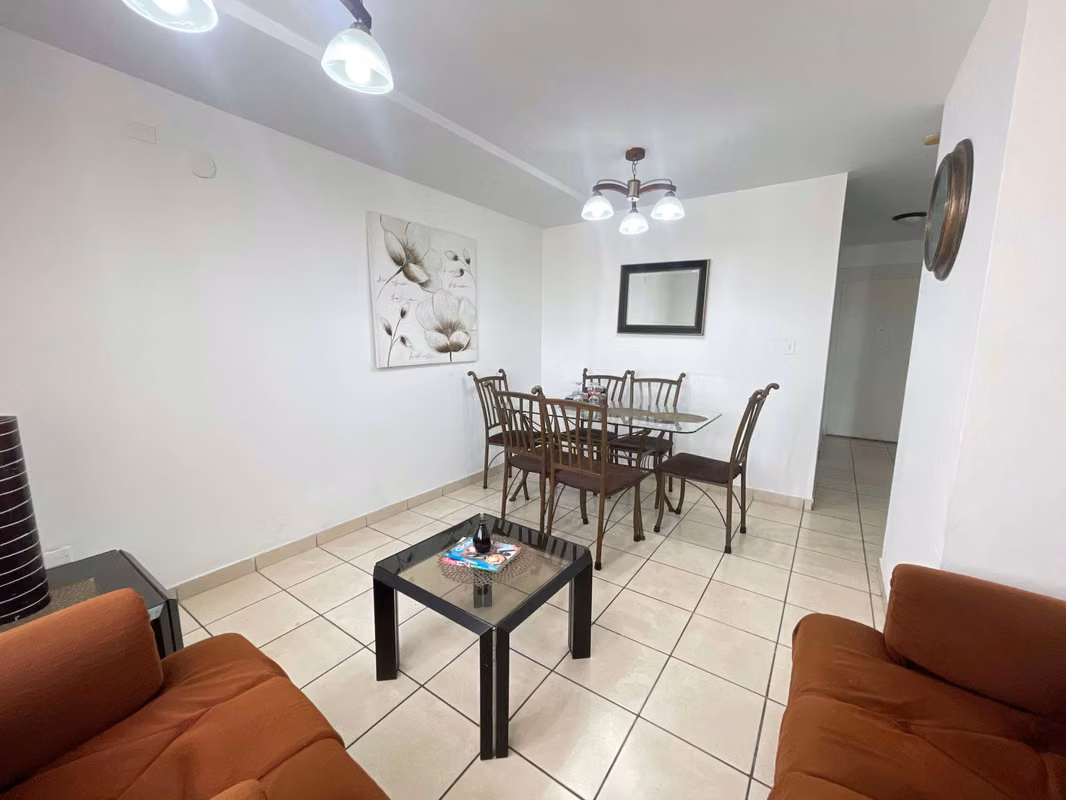 Vendo Apartamento en PH Plaza Valencia Via España - foto 1