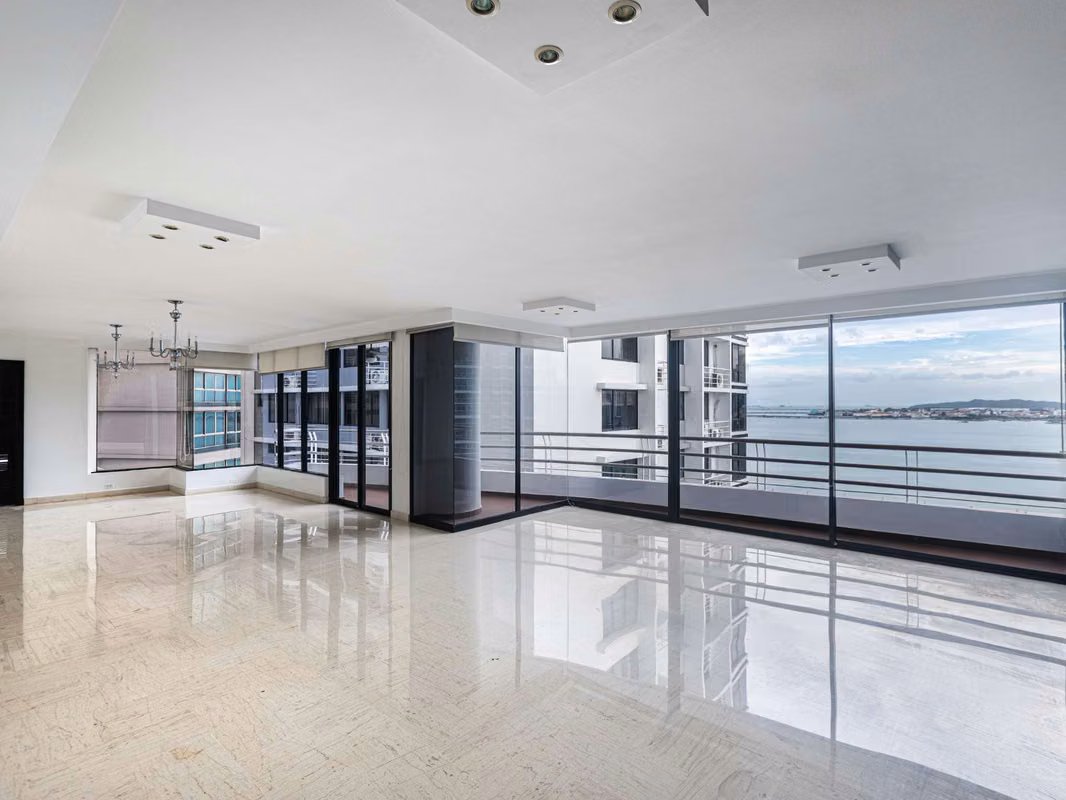 VENTA DE APARTAMENTO VISTA AL MAR PH LOS DELFINES, AVENIDA BALBOA (8) - photo 1